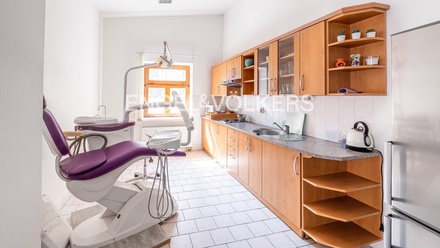 Pronájem kanceláře 123 m², Praha - Karlín