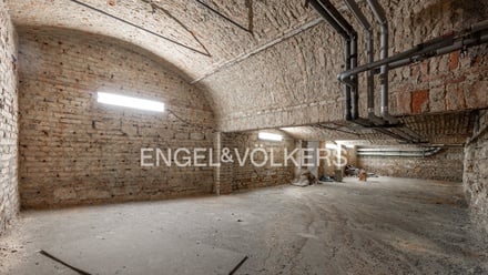 Pronájem skladu 329 m², Praha - Vinohrady