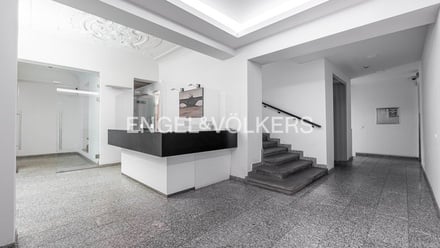 Pronájem skladu 329 m², Praha - Vinohrady