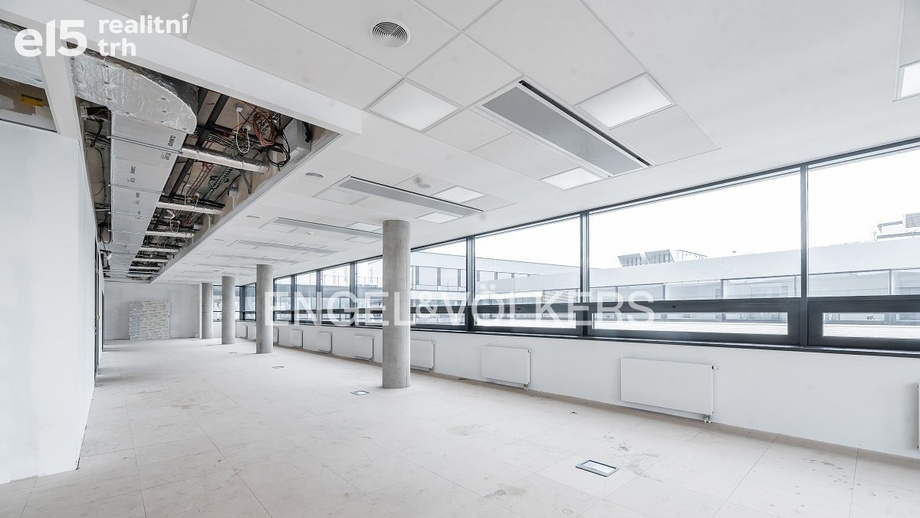 Pronájem kanceláře, 909 m² - Praha - Libeň