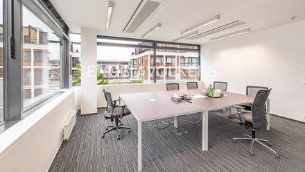 Pronájem kanceláře 517 m², Praha - Libeň