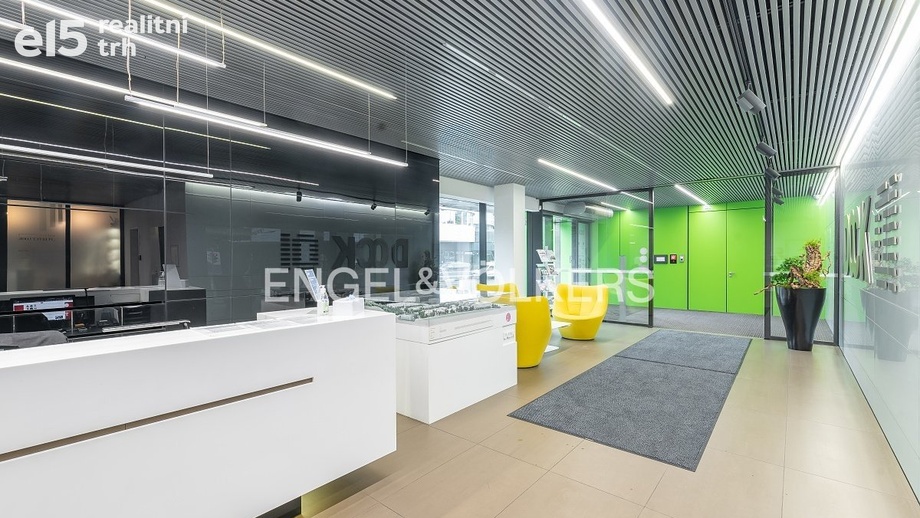 Pronájem kanceláře, 517 m² - Praha - Libeň