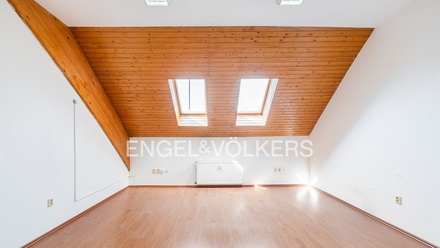 Pronájem kanceláře 29 m², Jeneč