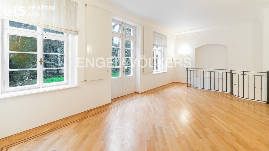 Pronájem byty 5+1, 184 m² - Praha - Malá Strana