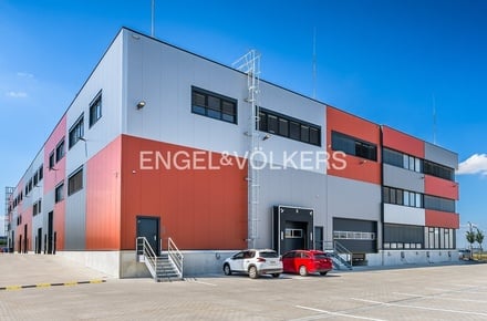 Pronájem komerční nemovitosti 5 000 m², Praha - Horní Počernice