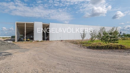 Pronájem skladu 300 000 m², Kozomín