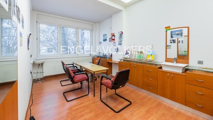 Pronájem kanceláře 130 m², Praha - Vinohrady