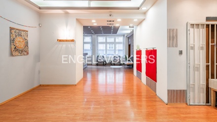 Pronájem kanceláře 130 m², Praha - Vinohrady