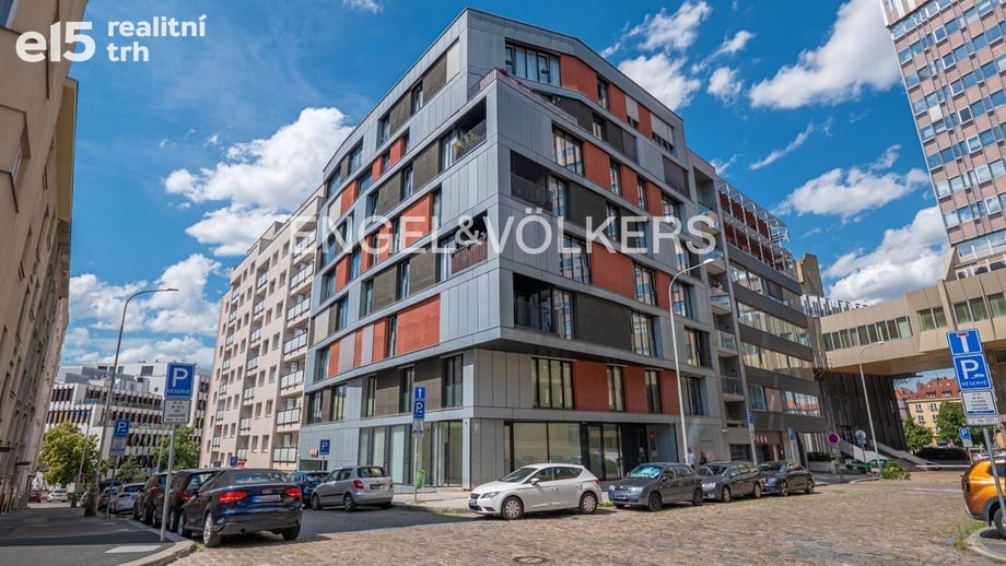 Pronájem obchodního prostoru 114 m², Praha - Nusle