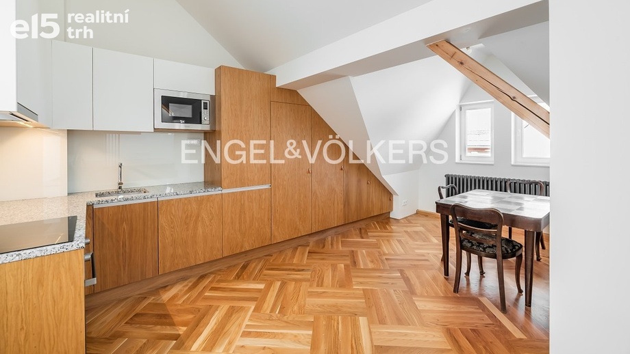 Pronájem byty 2+kk, 86 m² - Praha - Josefov