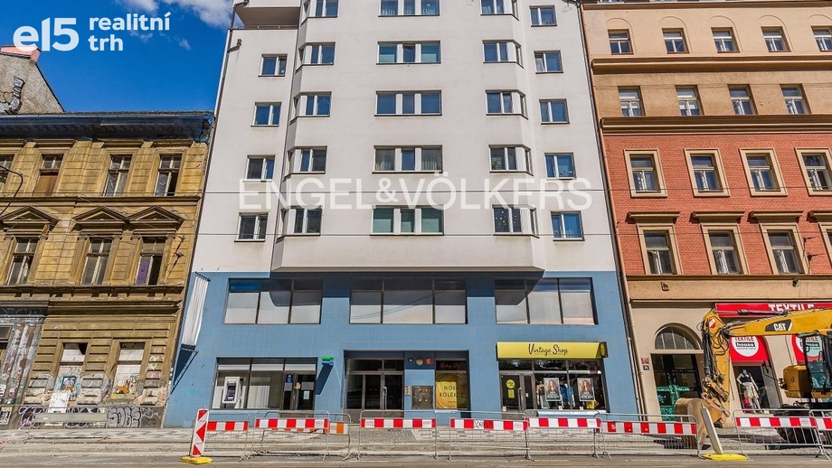 Pronájem kanceláře, 268 m² - Praha - Holešovice