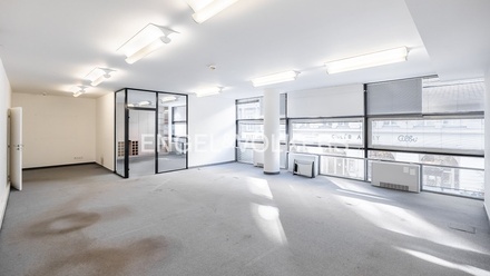 Pronájem kanceláře 226 m², Praha - Smíchov