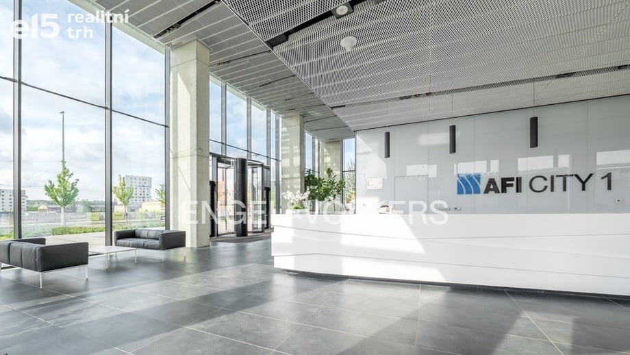 Pronájem kanceláře, 330 m² - Praha - Vysočany
