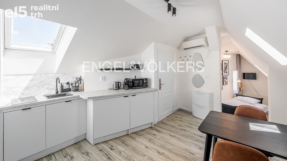 Prodej byty 1+kk, 32 m² - Praha - Nové Město