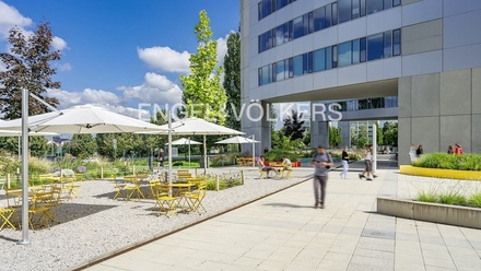 Pronájem kanceláře 372 m², Praha - Nusle