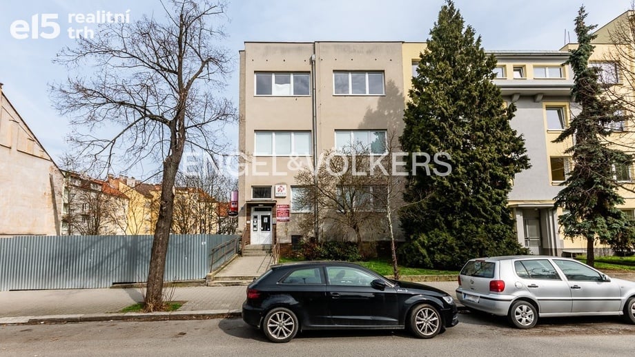 Pronájem kanceláře, 108 m² - Plzeň - Jižní Předměstí
