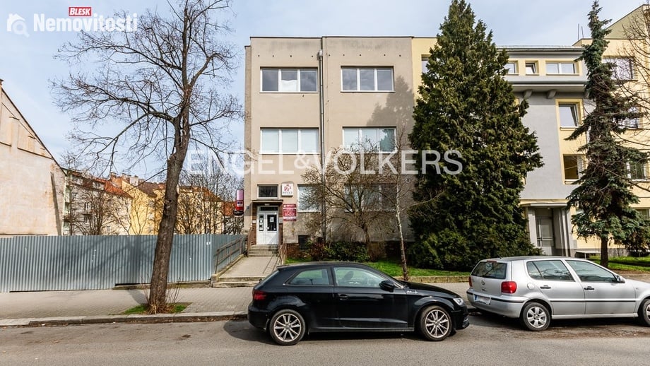 Pronájem kanceláře 108 m², Plzeň - Jižní Předměstí