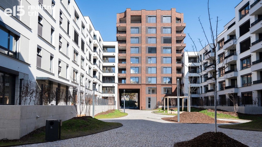 Prodej byty 2+kk, 40 m² - Praha - Nusle