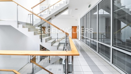 Pronájem kanceláře 1 054 m², Praha - Břevnov