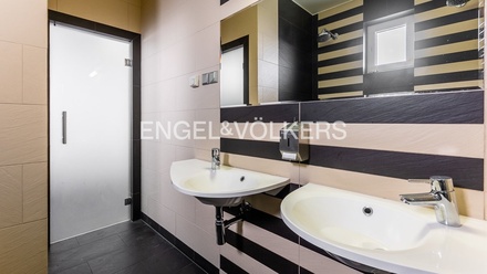 Pronájem kanceláře 184 m², Plzeň - Skvrňany