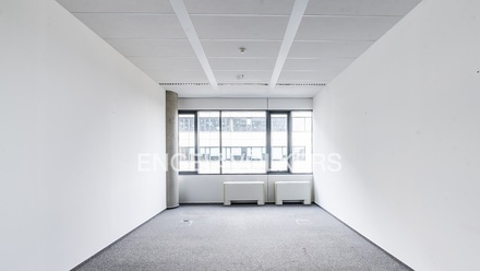 Pronájem kanceláře 1 154 m², Praha - Prosek