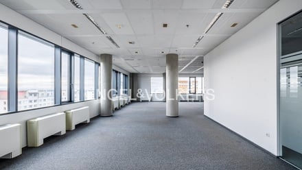 Pronájem kanceláře 1 154 m², Praha - Prosek