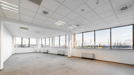 Pronájem kanceláře 883 m², Praha - Nusle