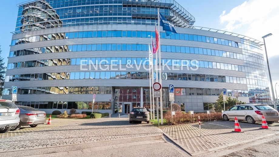 Pronájem kanceláře 504 m², Praha - Nusle