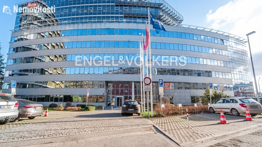 Pronájem kanceláře 504 m², Praha - Nusle