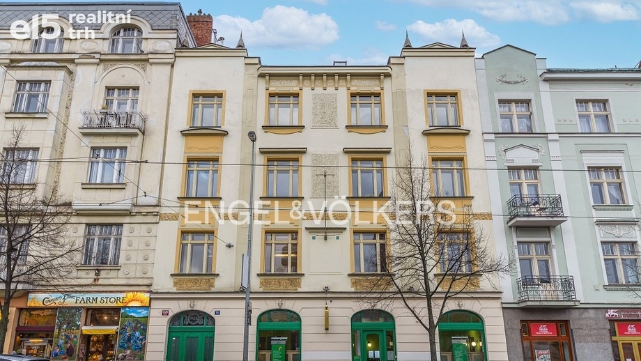 Pronájem činžovního domu 1 390 m², Praha - Vinohrady