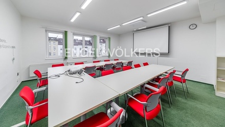 Pronájem kanceláře 224 m², Praha - Vinohrady