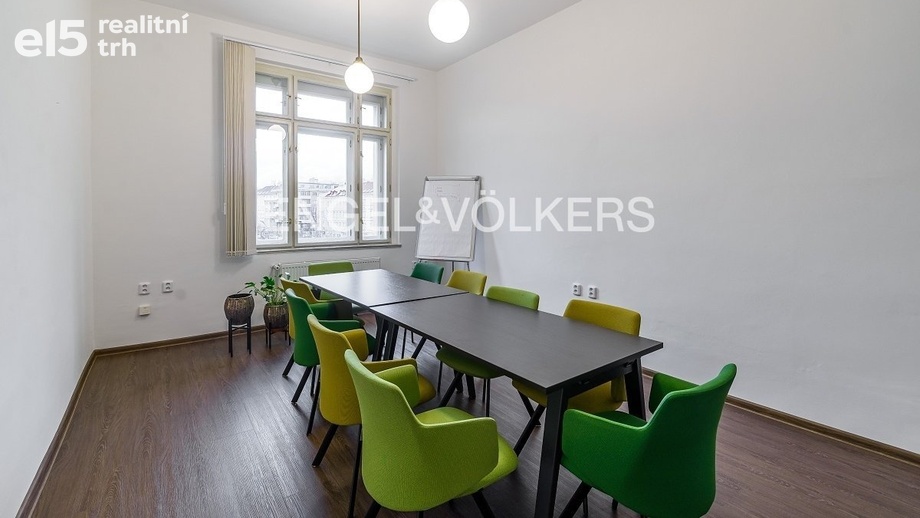 Pronájem kanceláře, 224 m² - Praha - Vinohrady