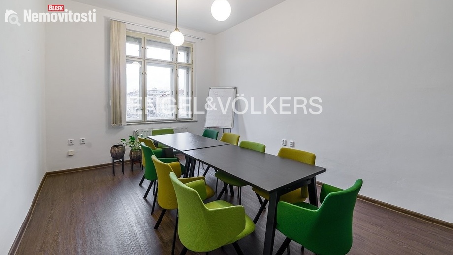 Pronájem kanceláře 226 m², Praha - Vinohrady