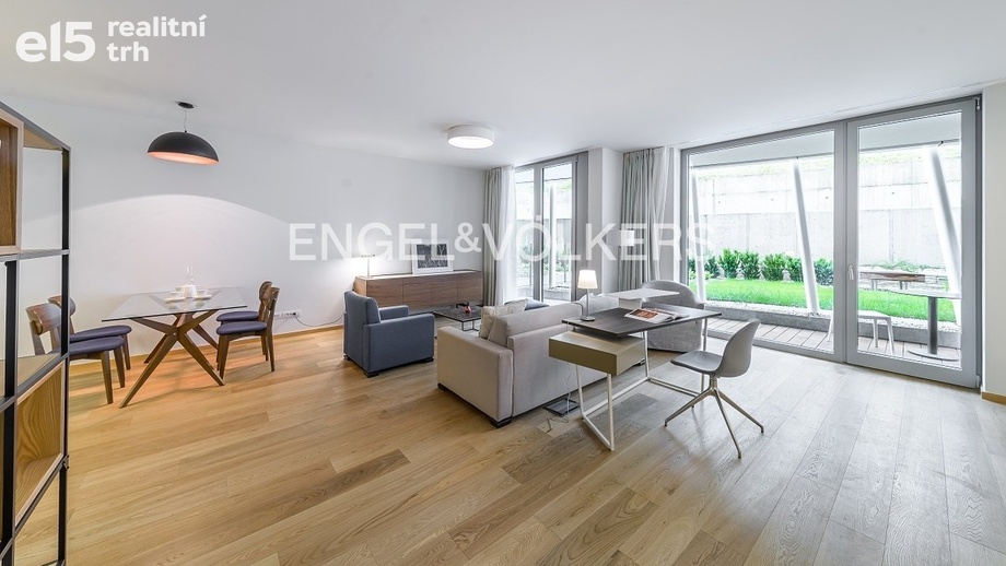 Pronájem byty 1+kk, 66 m² - Praha - Smíchov