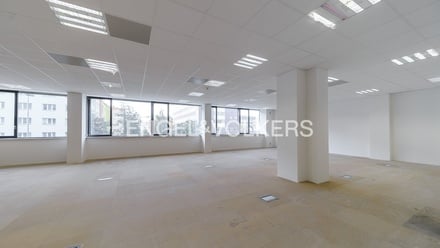 Pronájem kanceláře 450 m², Praha - Michle