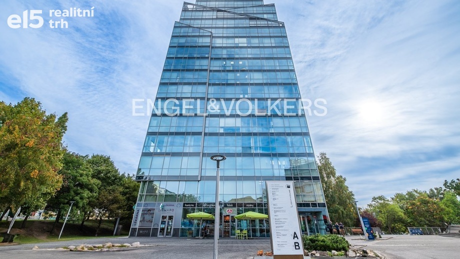 Pronájem kanceláře, 3 409 m² - Praha - Holešovice