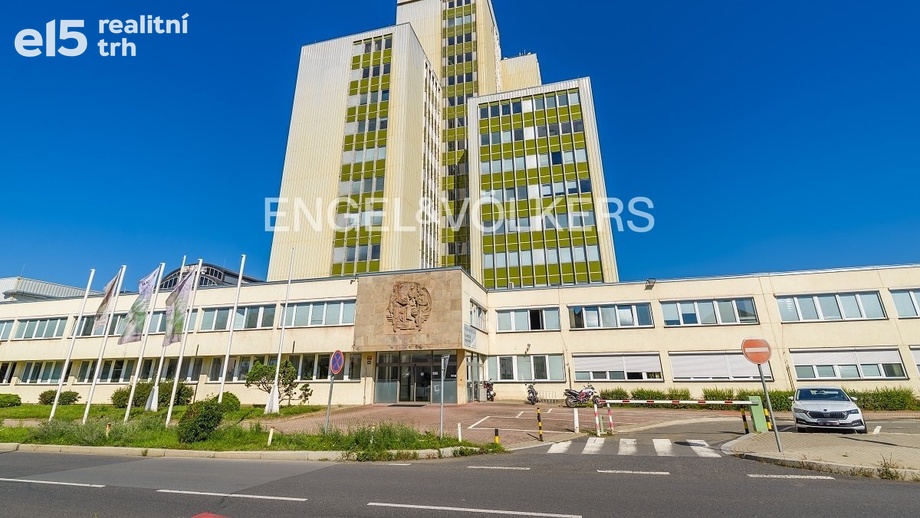 Pronájem kanceláře, 322 m² - Praha - Braník