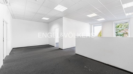 Pronájem kanceláře 70 m², Praha - Strašnice