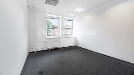 Pronájem kanceláře 70 m², Praha - Strašnice