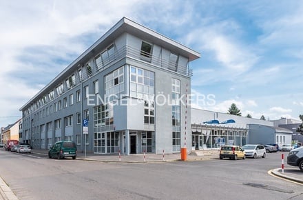 Pronájem kanceláře 70 m², Praha - Strašnice