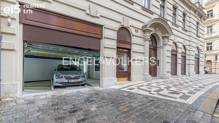 Pronájem garážové stání, 10 m² - Praha - Nové Město