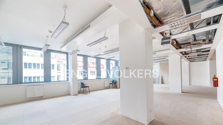 Pronájem kanceláře 208 m², Praha - Nusle