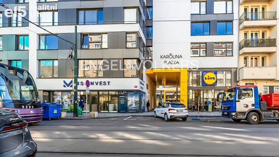 Pronájem kanceláře, 289 m² - Praha - Karlín