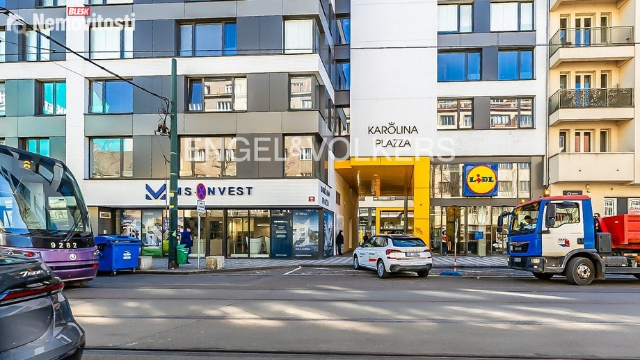 Pronájem kanceláře 289 m², Praha - Karlín