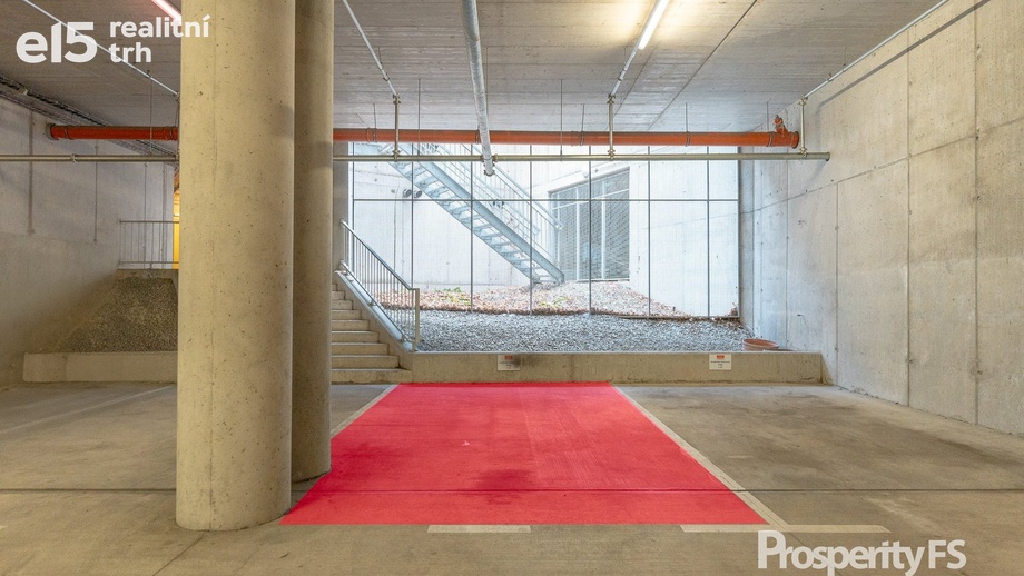 Prodej garážové stání, 17 m² - Brno - Trnitá