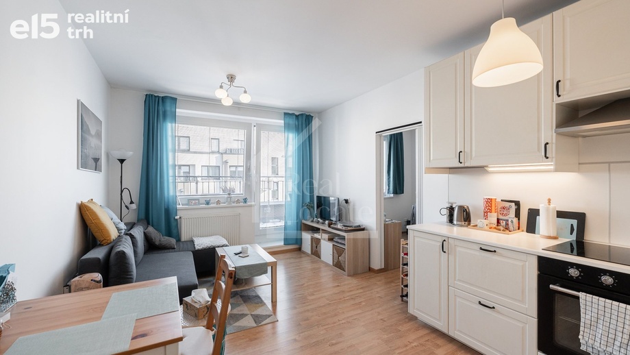 Prodej byty 2+kk, 43 m² - Praha - Střížkov