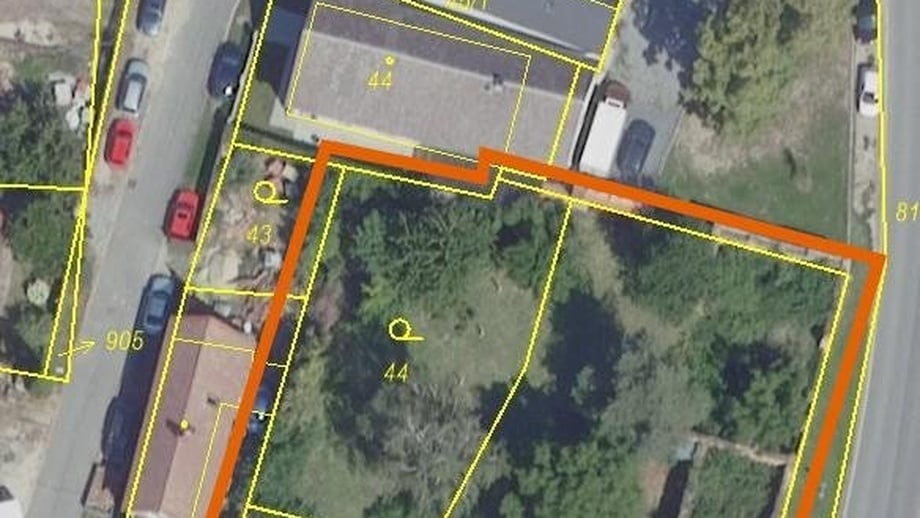 Prodej 1 795 m², Vykáň