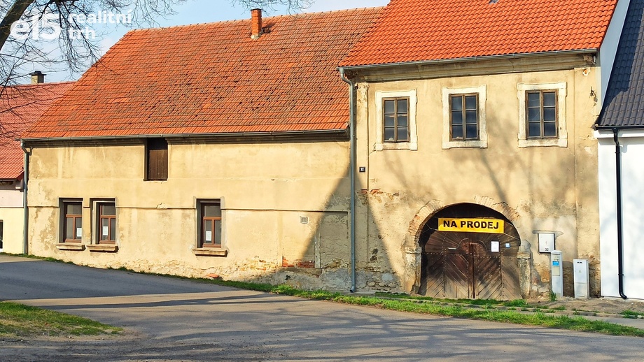Prodej rodinného domu 450 m², Vykáň