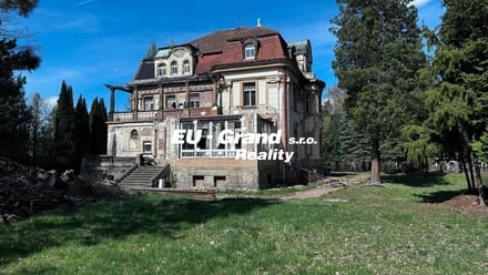 Prodej vily 950 m², Neugersdorf, Německo