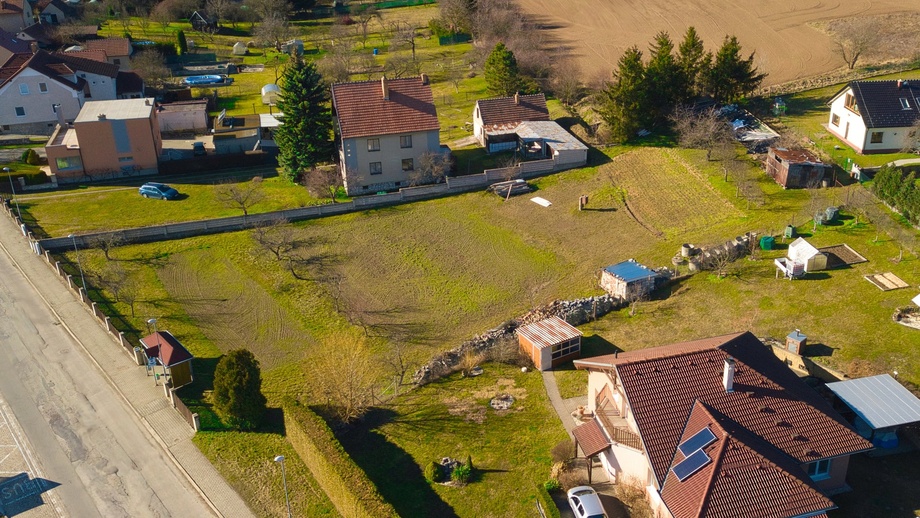 Prodej stavebního pozemku 2 525 m², Krasová